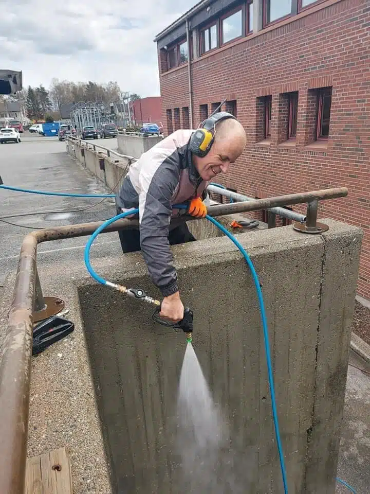 Vask av mur